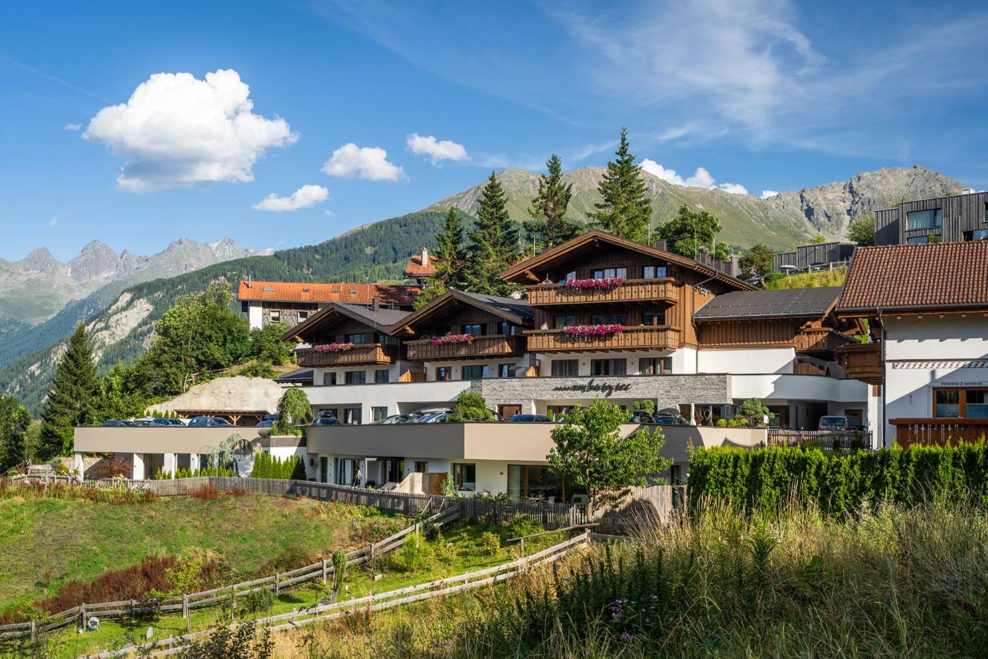 Alpin Chalet Am Burgsee Ladis Eksteriør billede